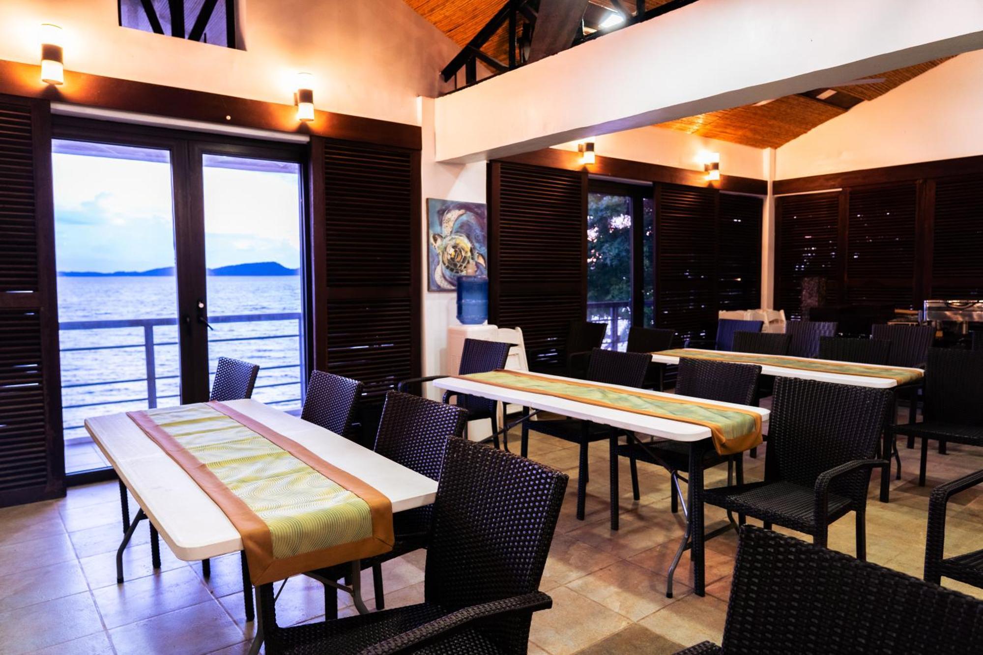 Altamare Dive And Leisure Resort Anilao Mabini  Buitenkant foto